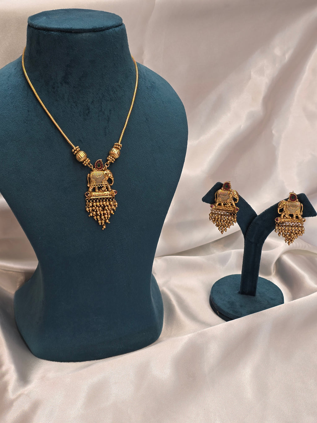 Necklace with earrings