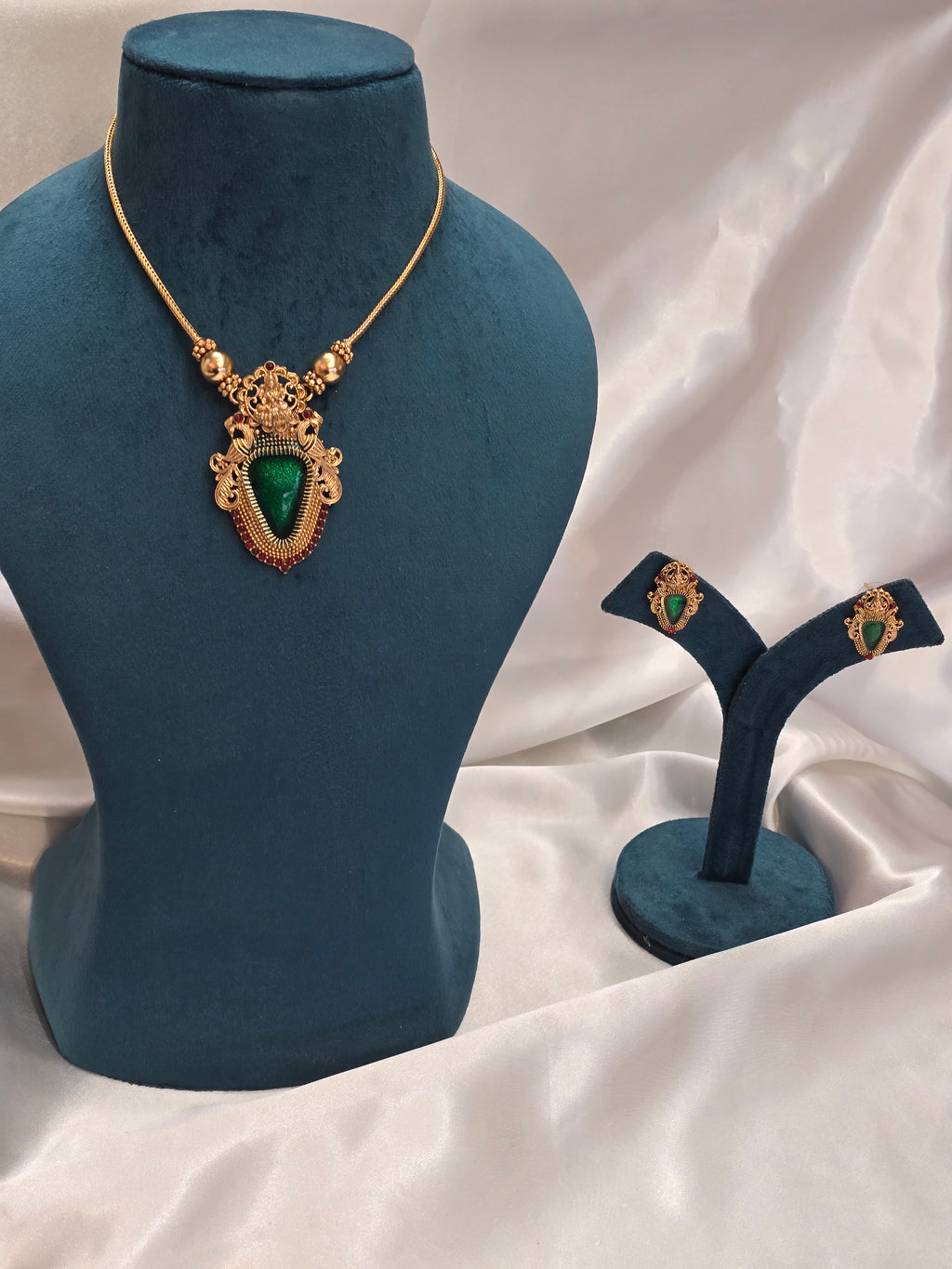 Necklace with earrings