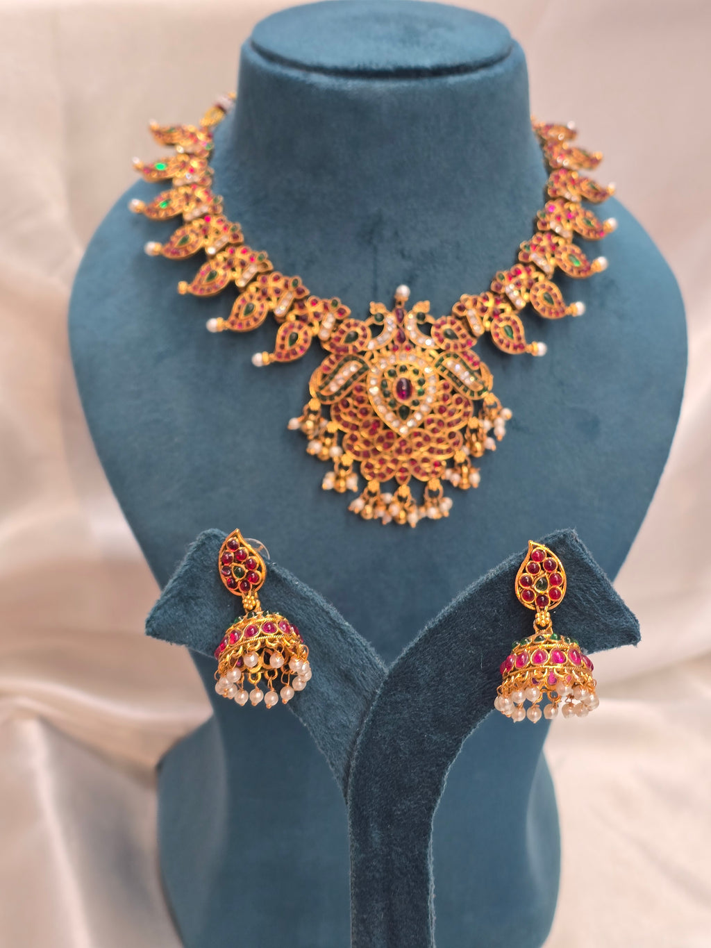 Necklace with earrings