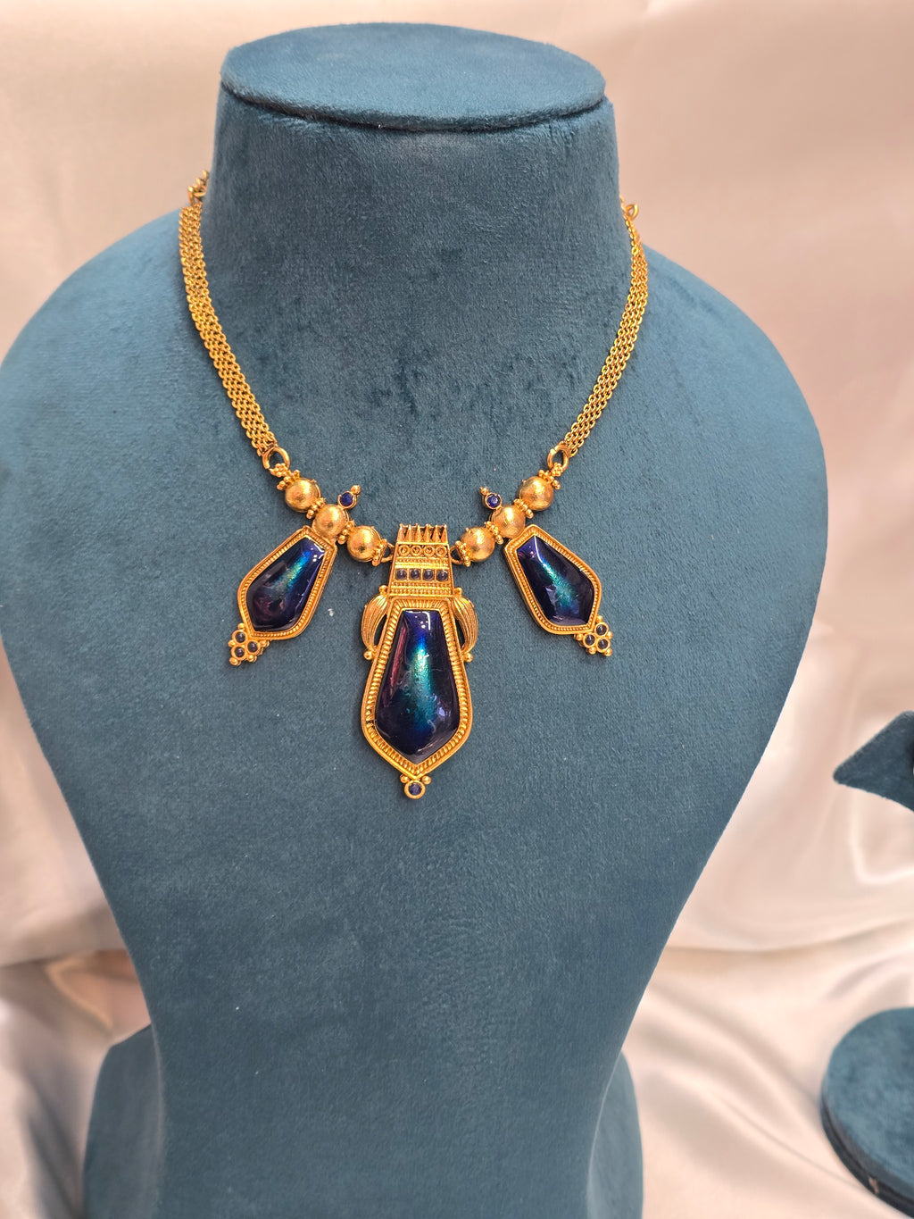 Necklace with earrings