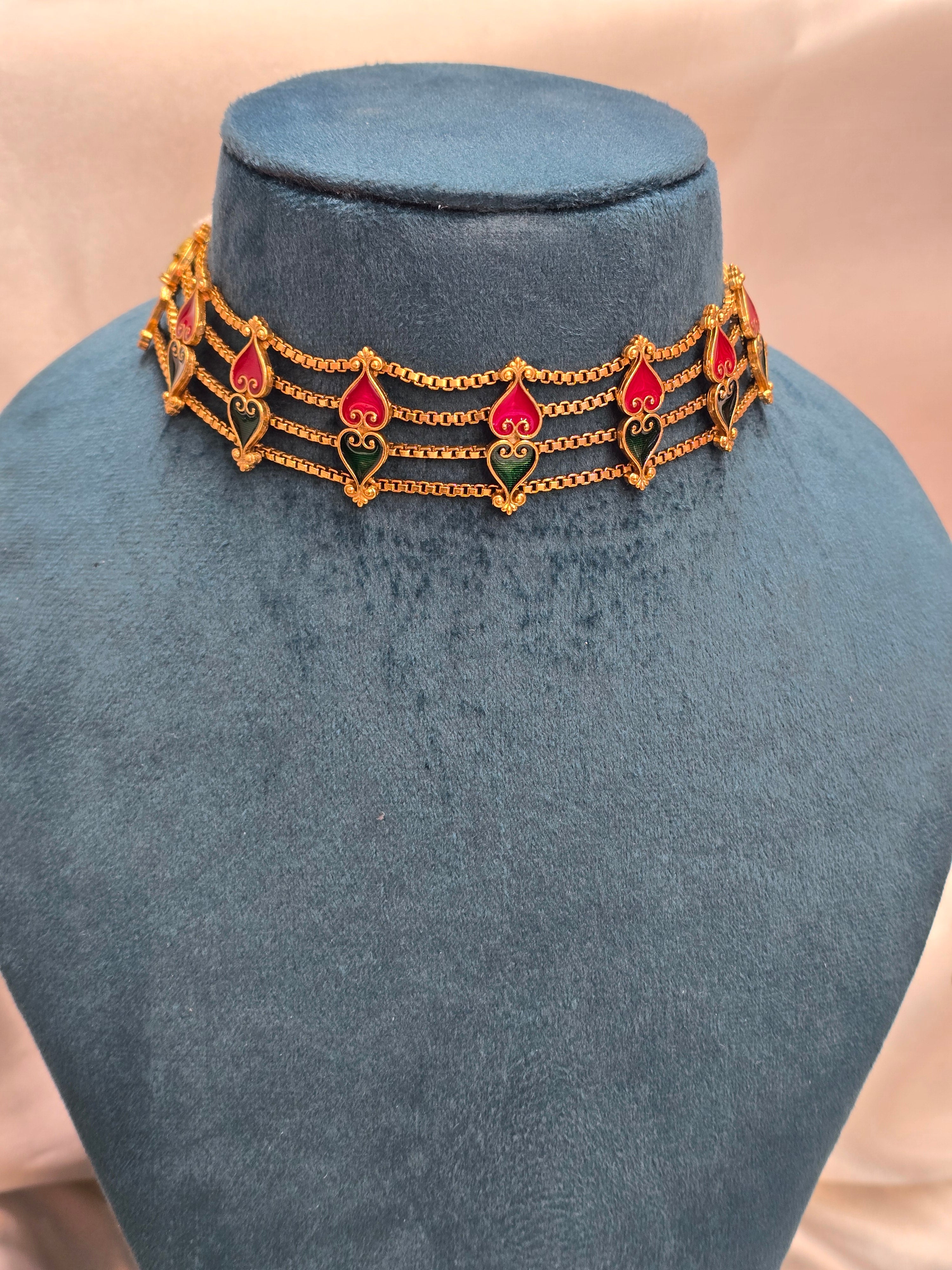 Choker set