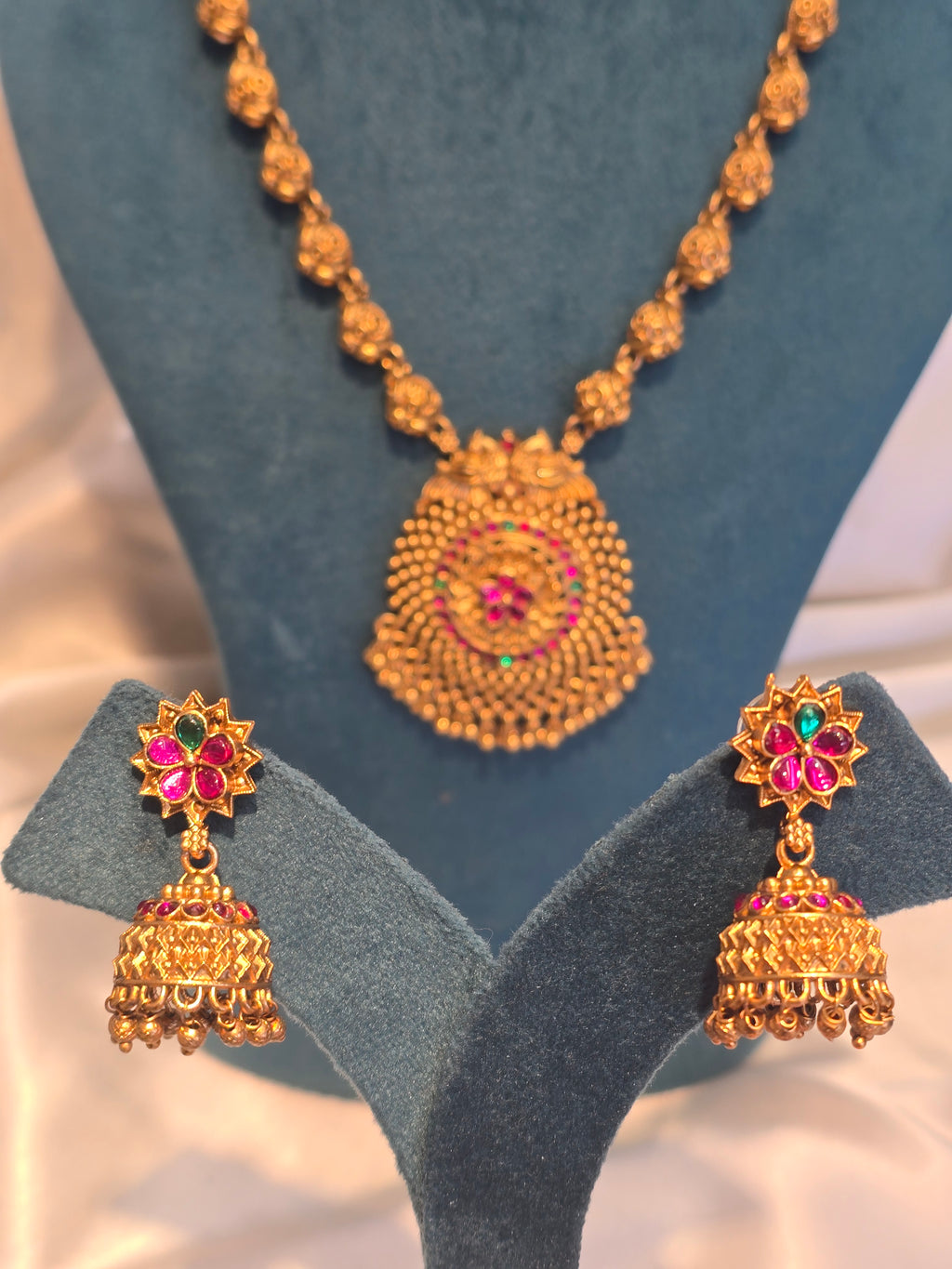 Necklace with earrings