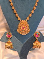 Necklace with earrings