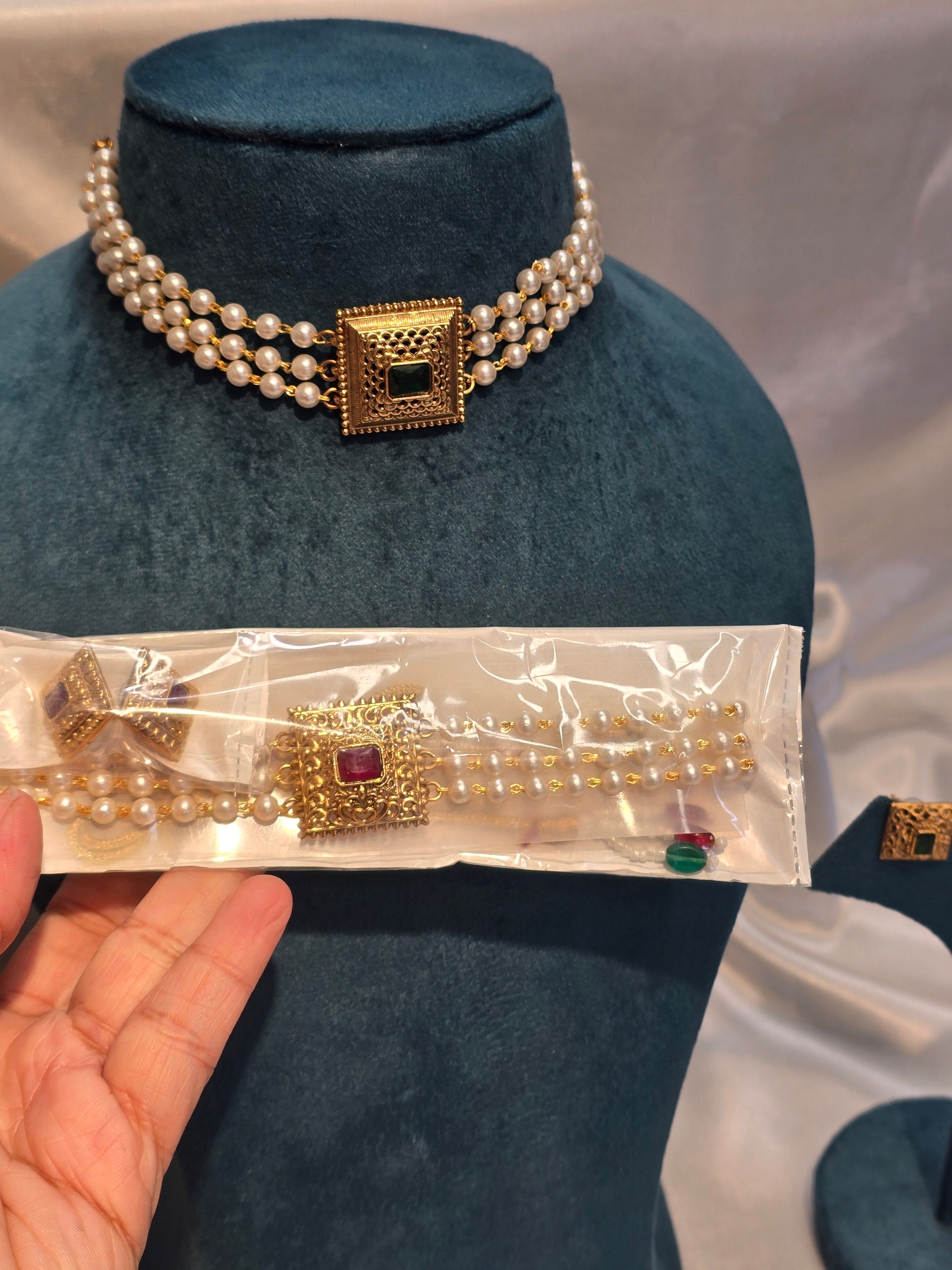 Pearl choker set