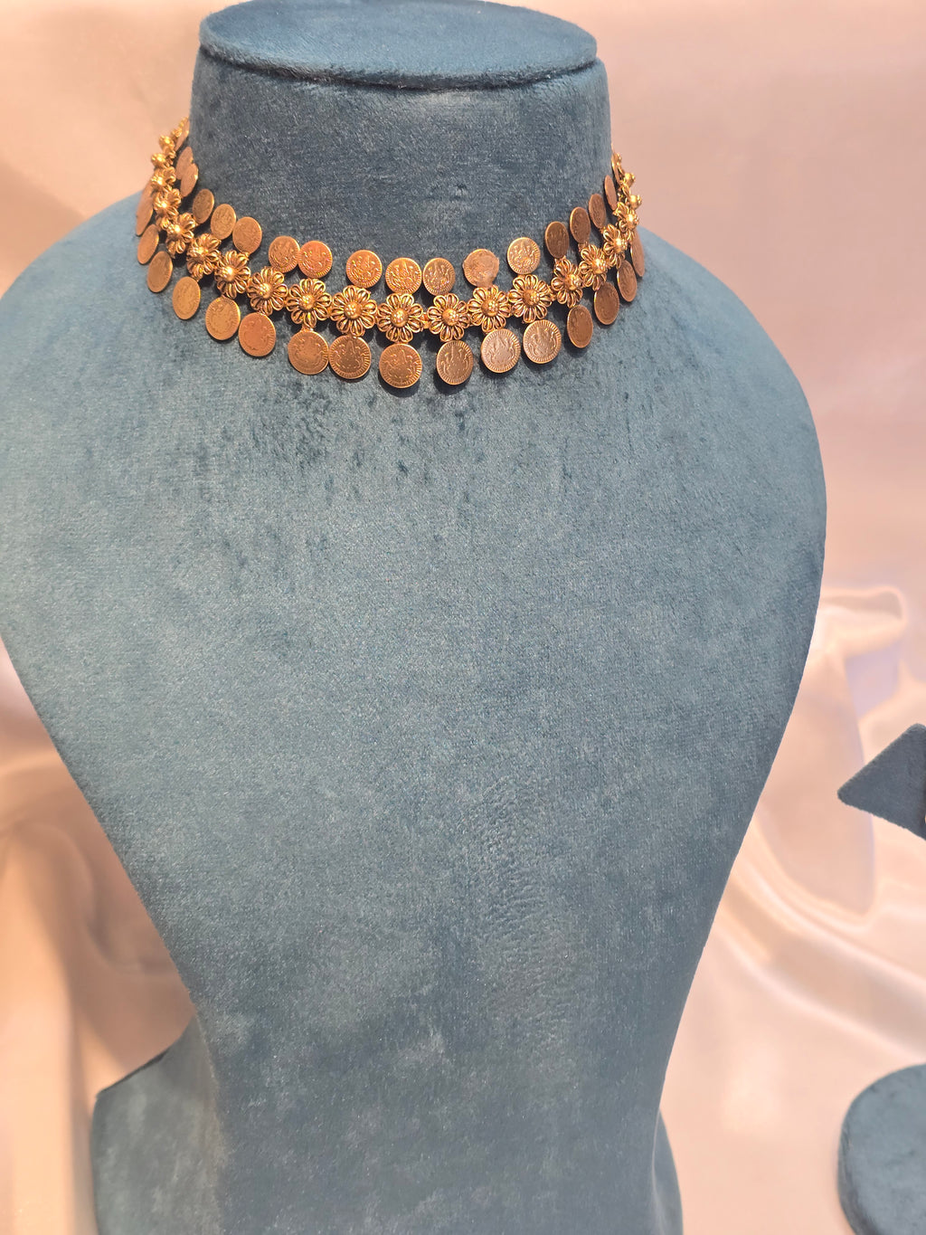 Choker set