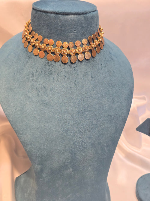 Choker set