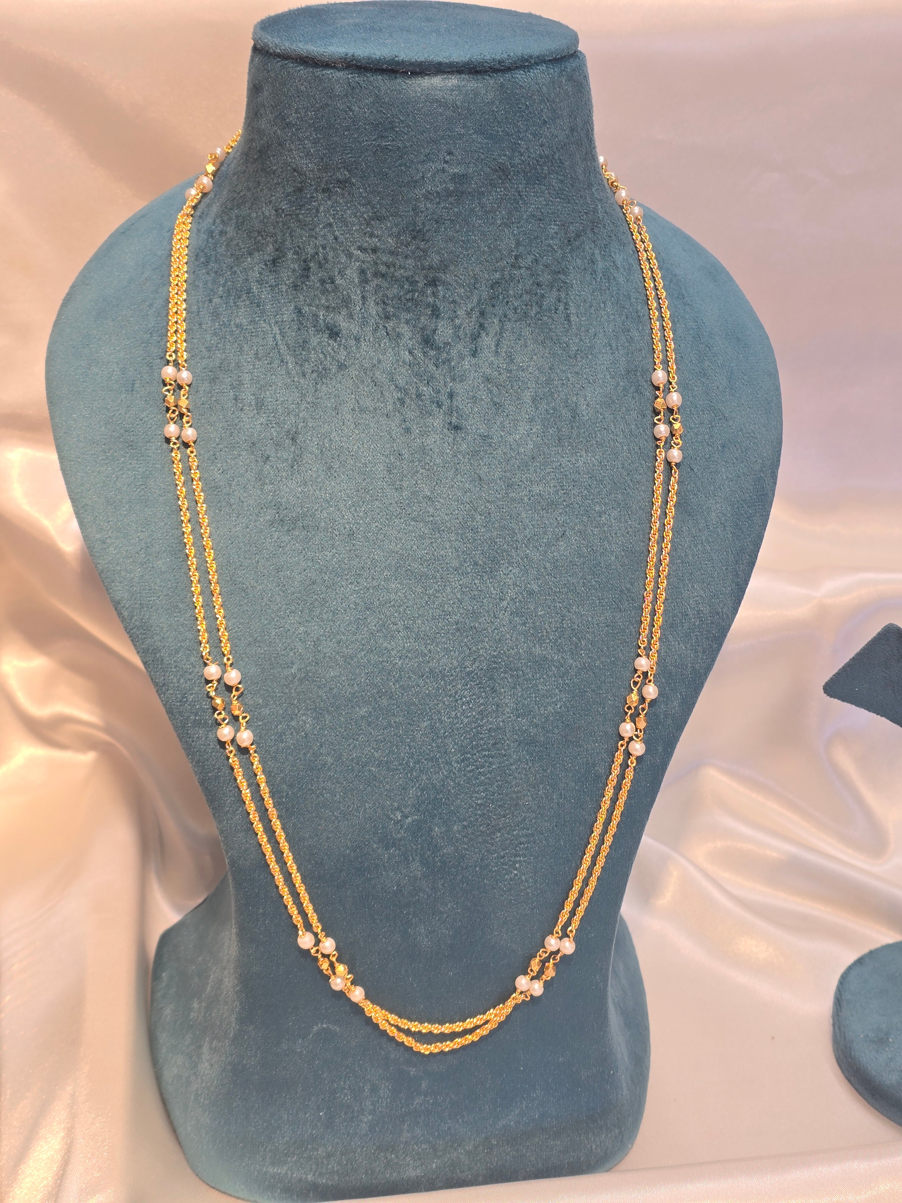 Double layered necklace