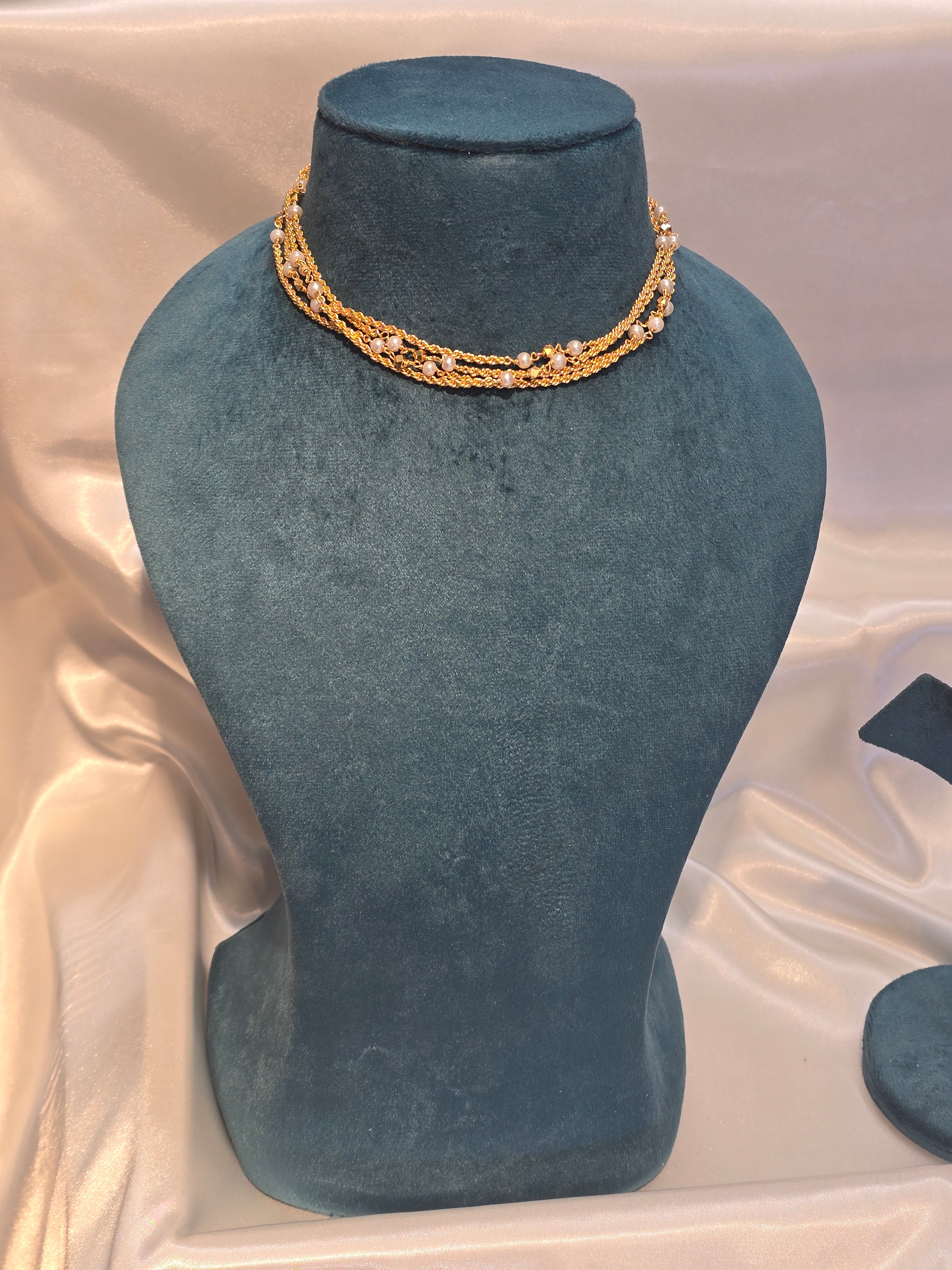Double layered necklace