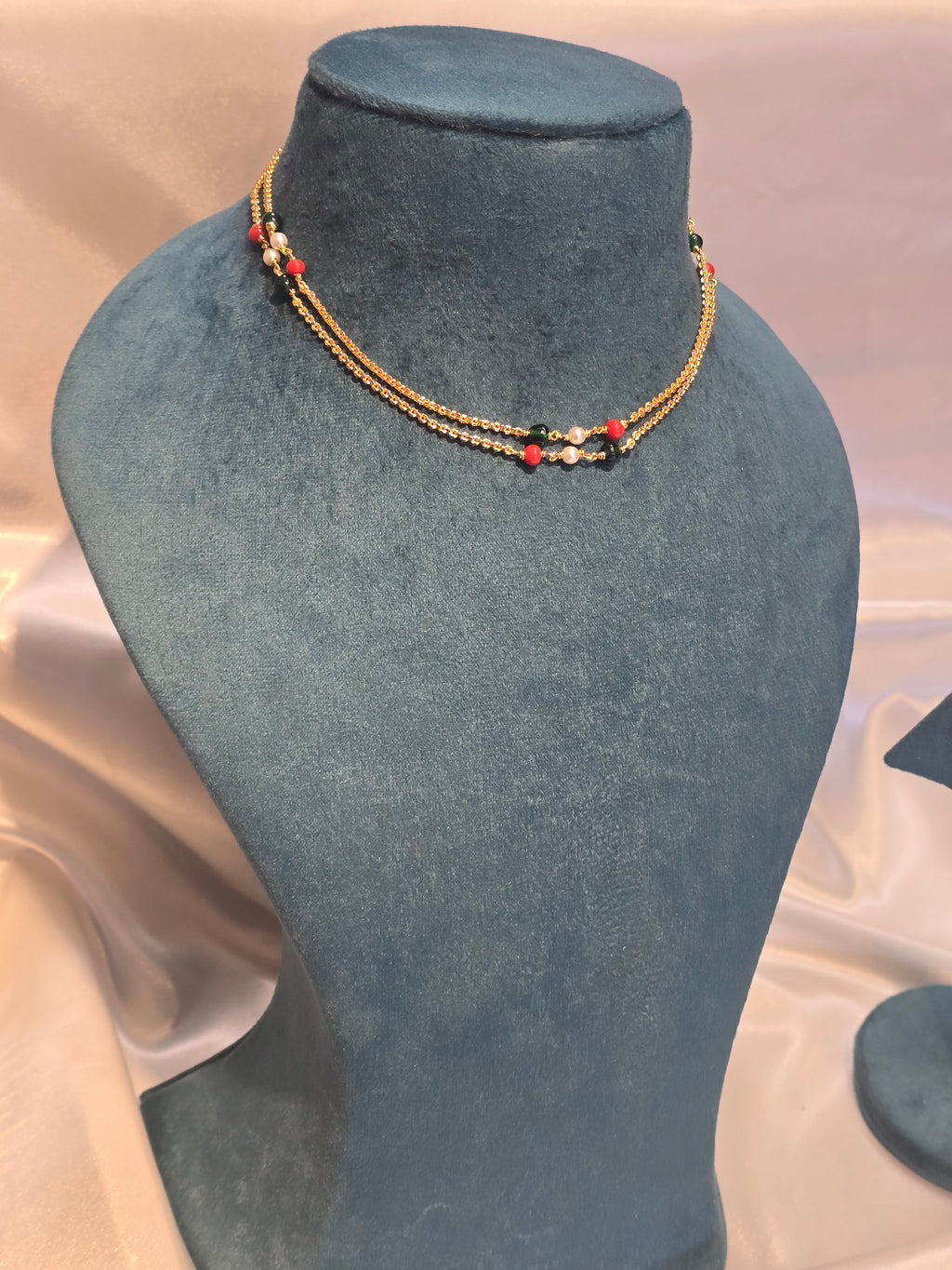 Double layered necklace