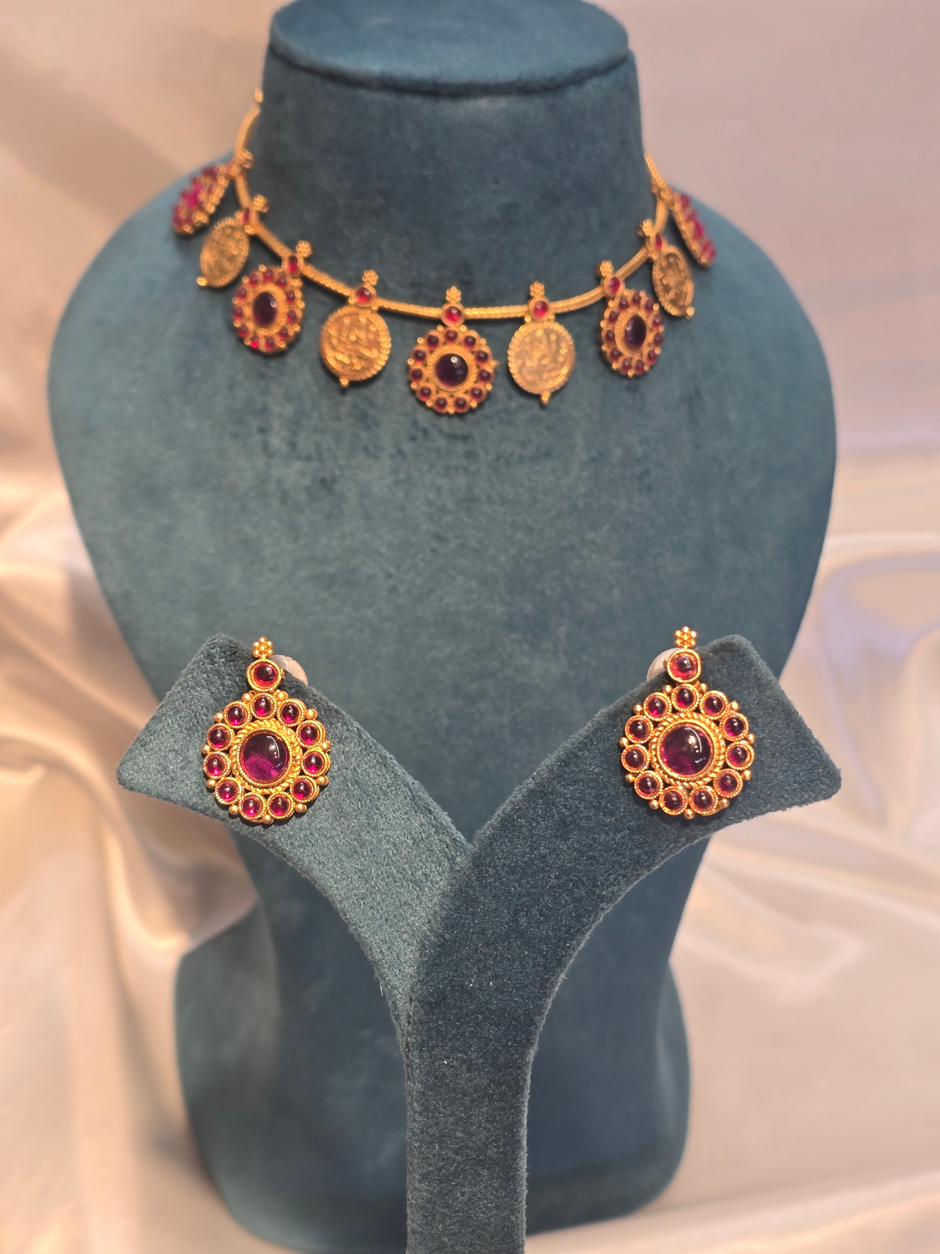 Necklace set