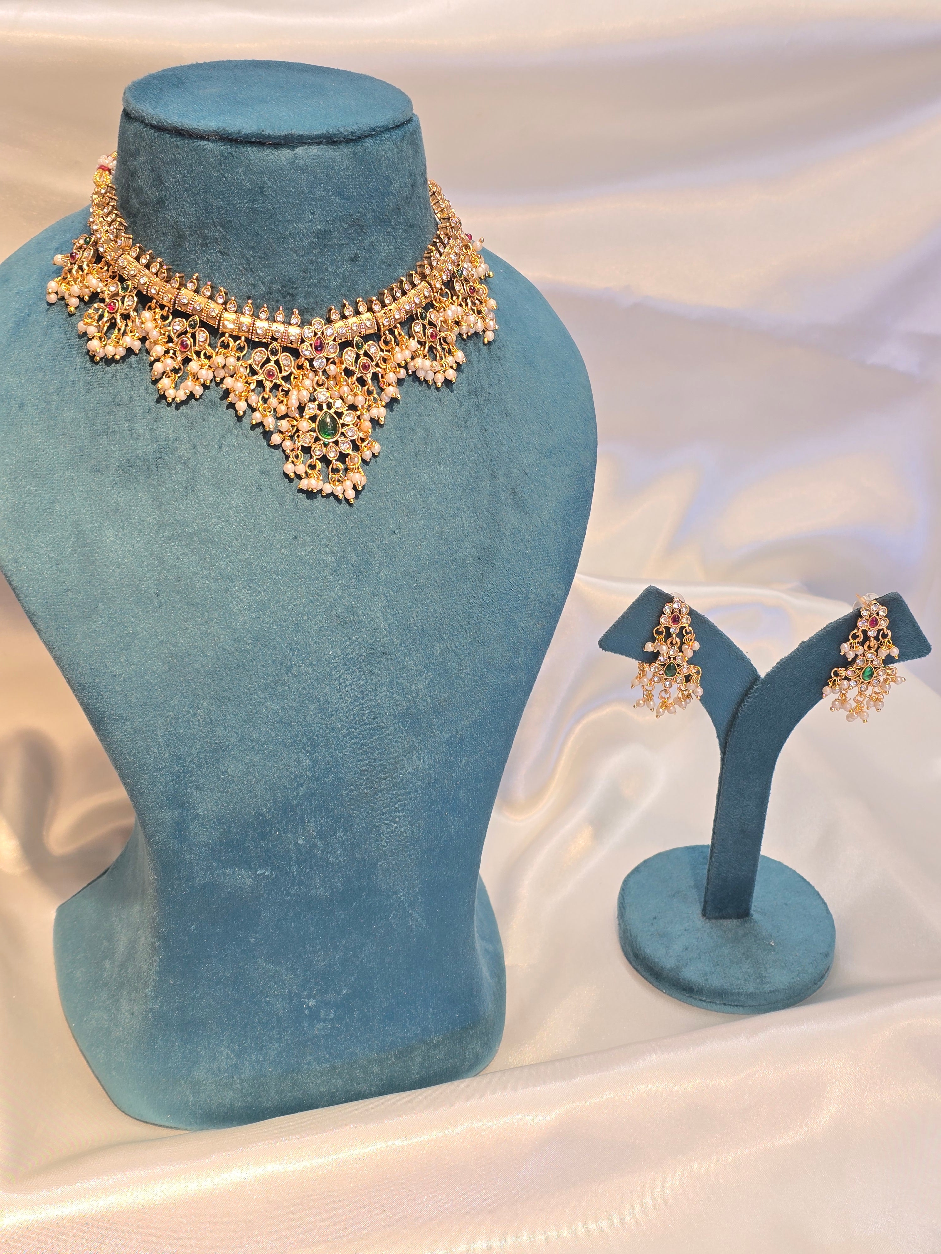 Necklace set