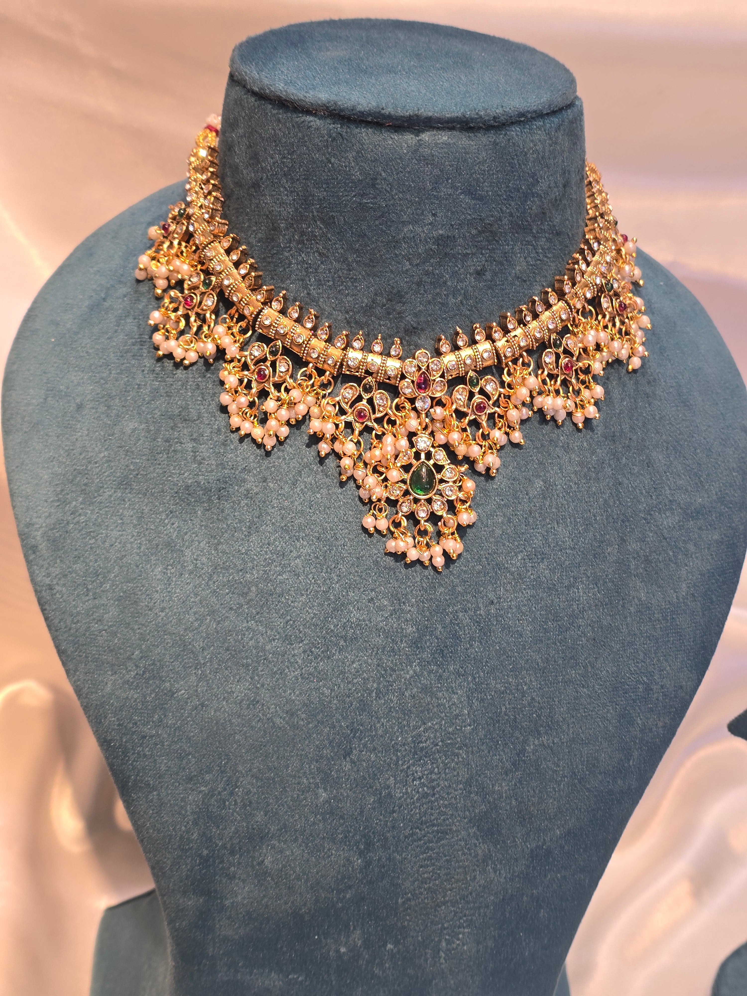 Necklace set