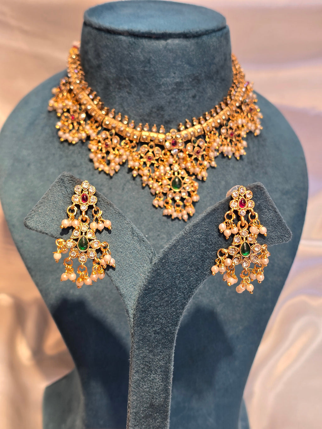 Necklace set