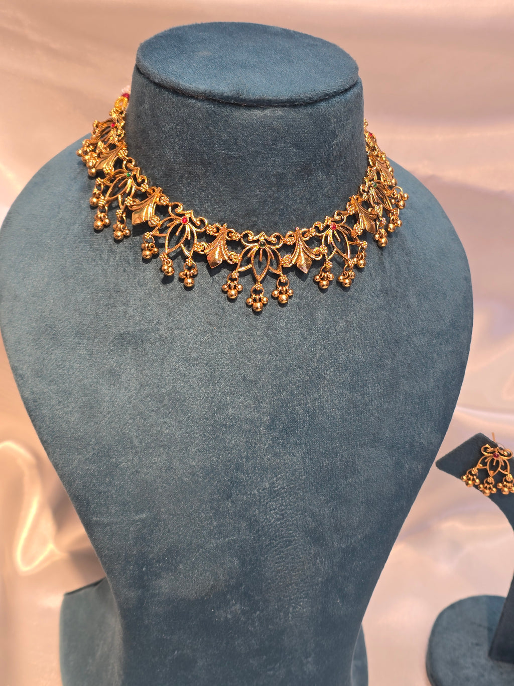 Necklace with earrings