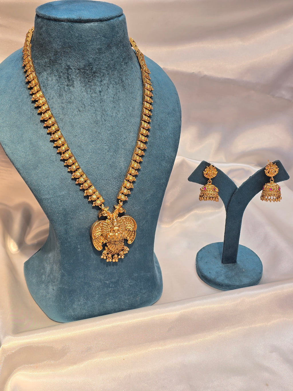 Gandaberunda Long necklace with earrings
