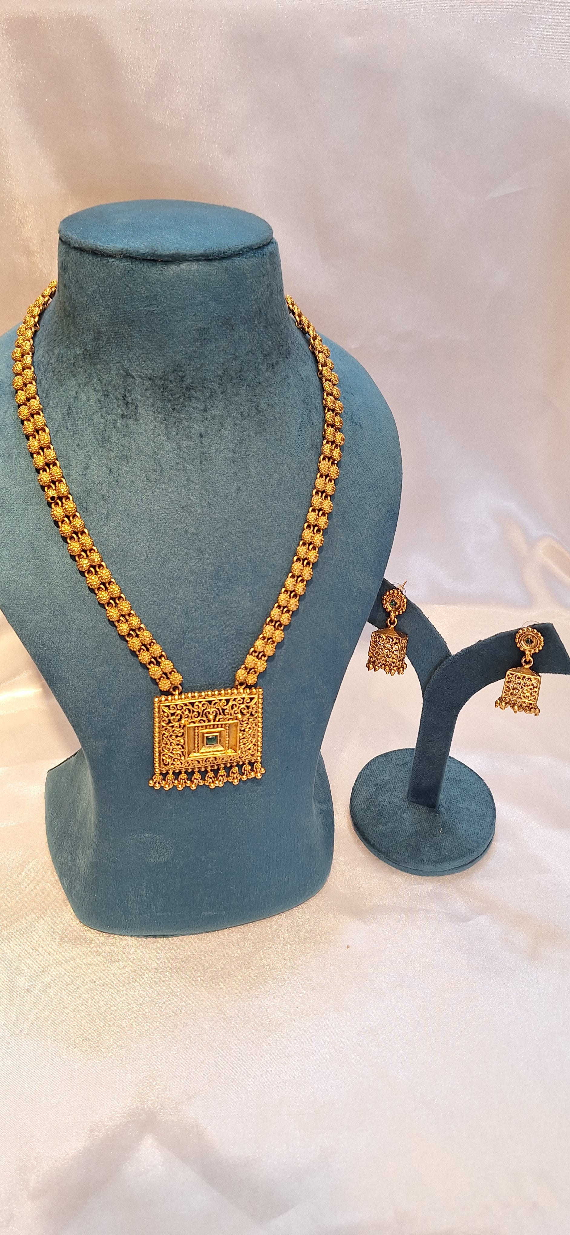 Long necklace set
