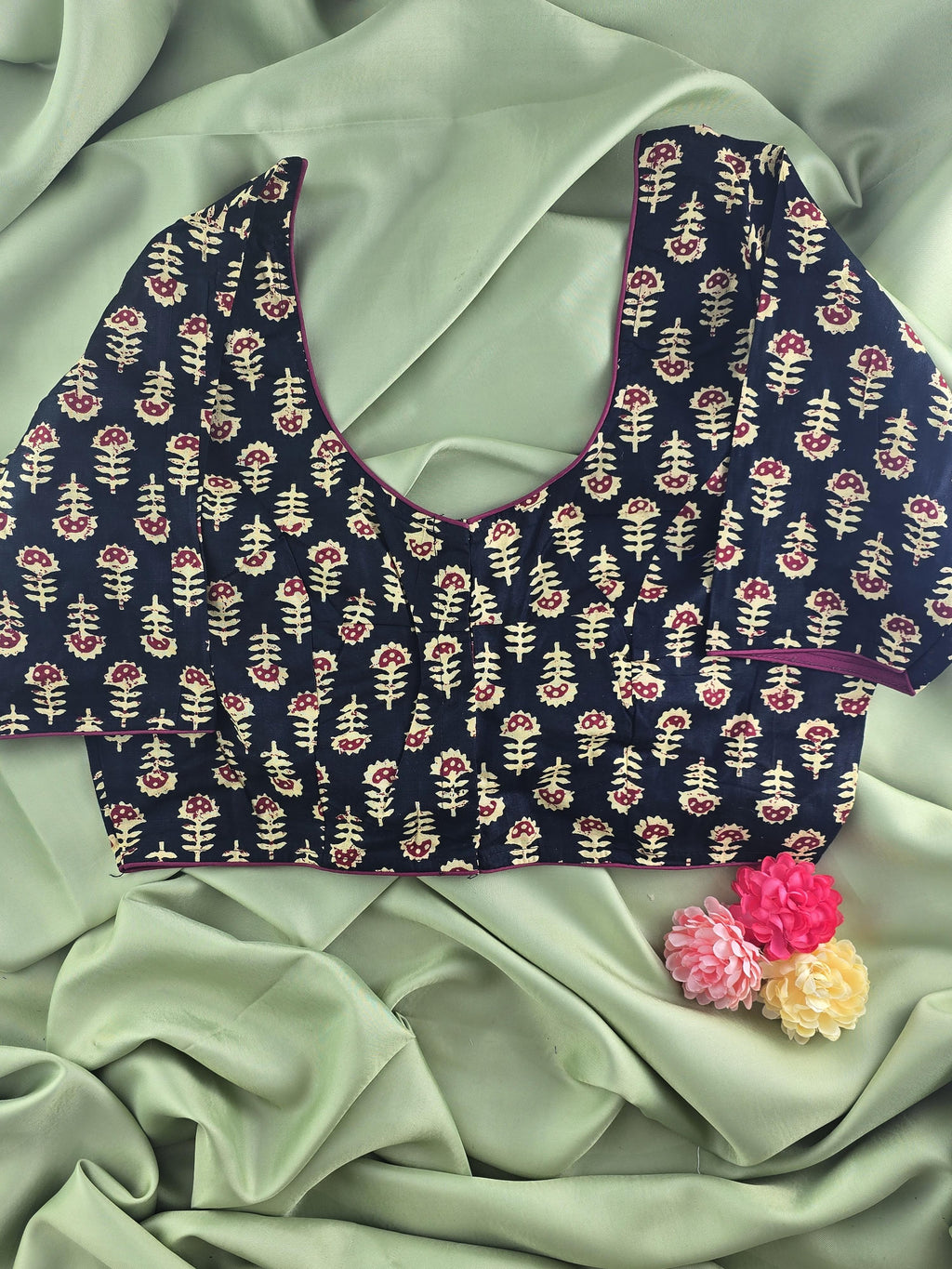 Setmundu and Readymade Blouse  Combo