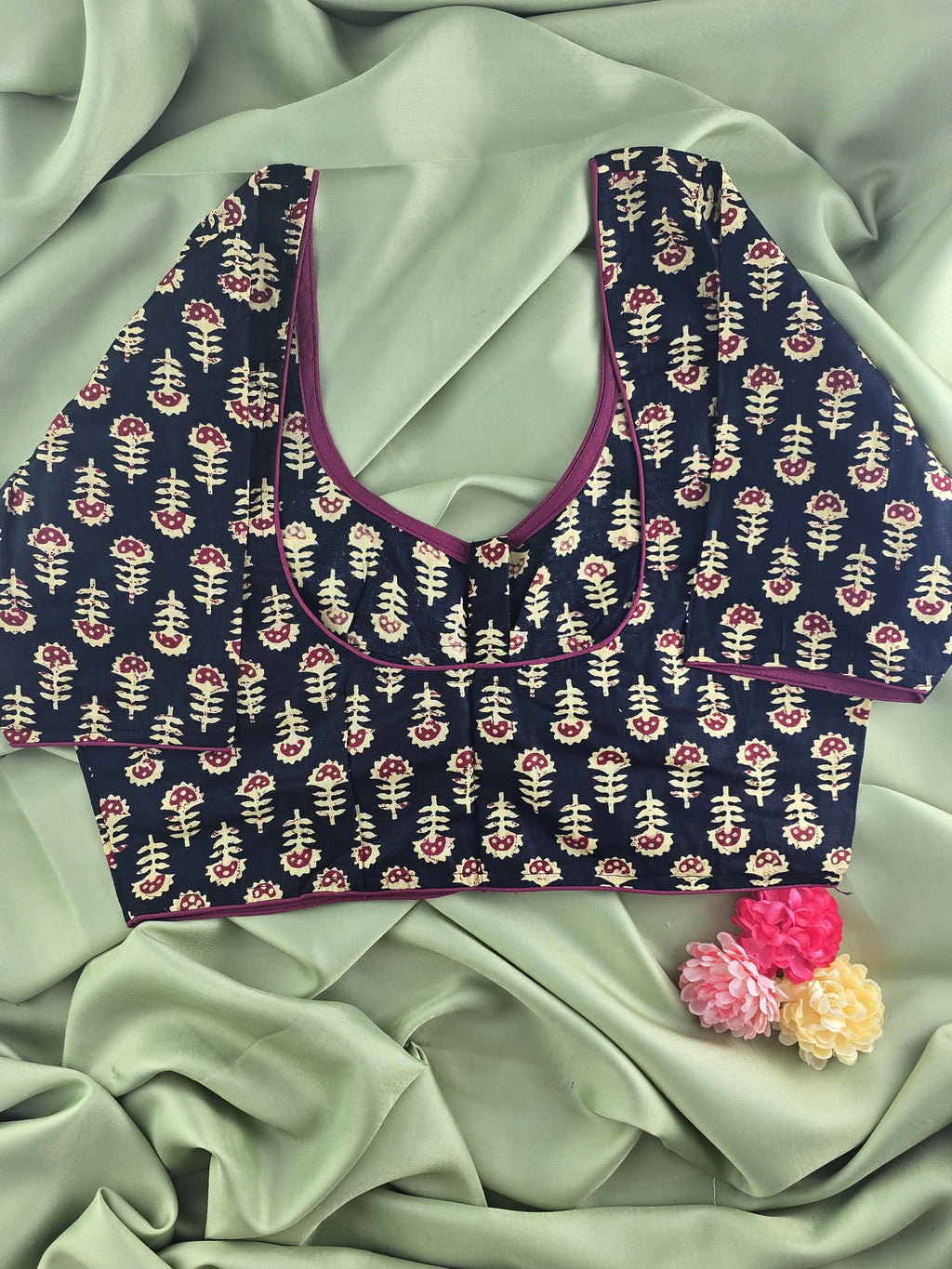 Setmundu and Readymade Blouse  Combo