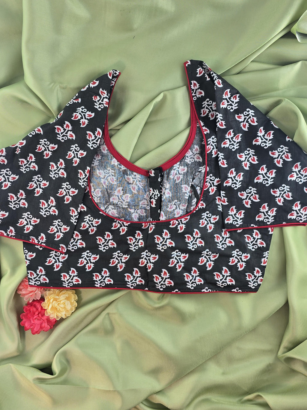 Setmundu and Readymade Blouse  Combo