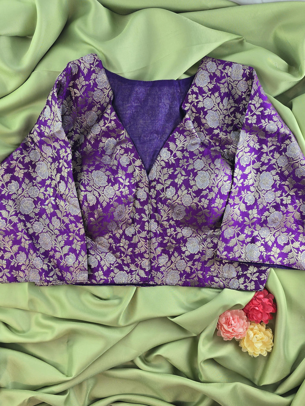 Setmundu and Readymade Blouse  Combo