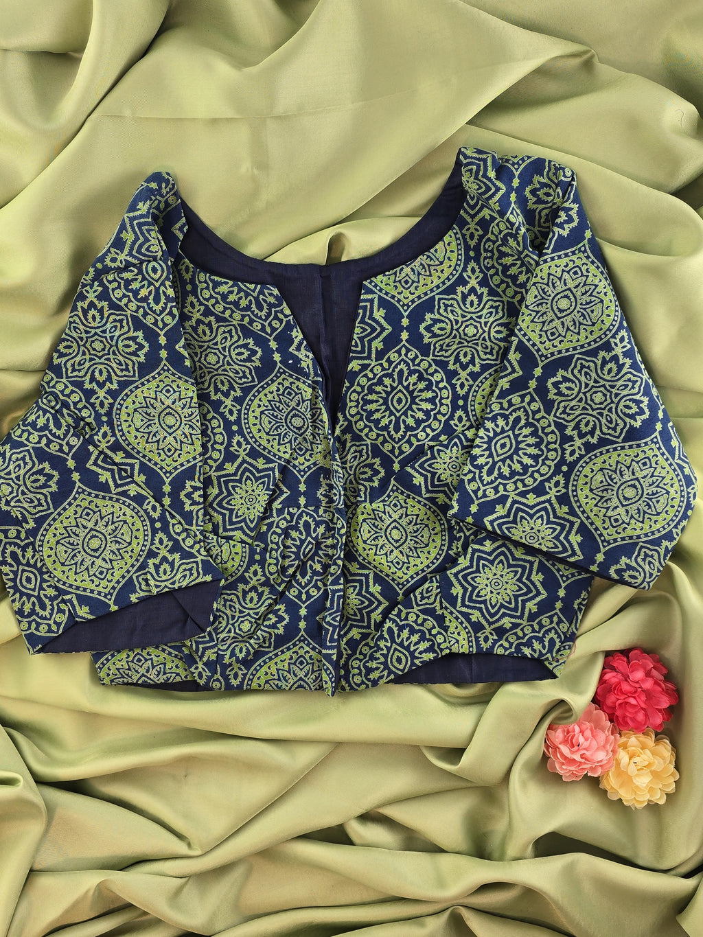 Setmundu and Readymade Blouse  Combo
