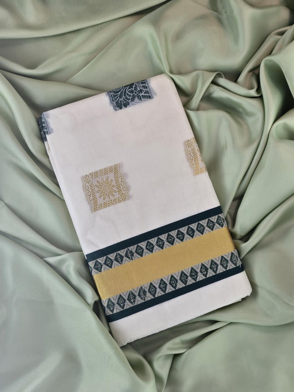Cotton Kerala Traditional Saree