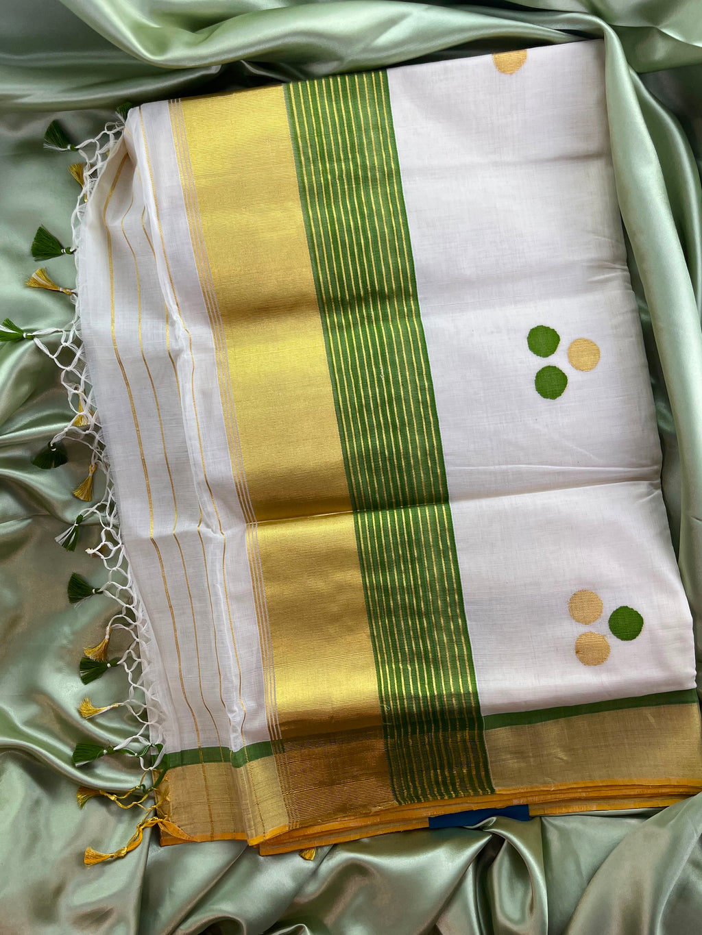 Premium handloom Kerala saree