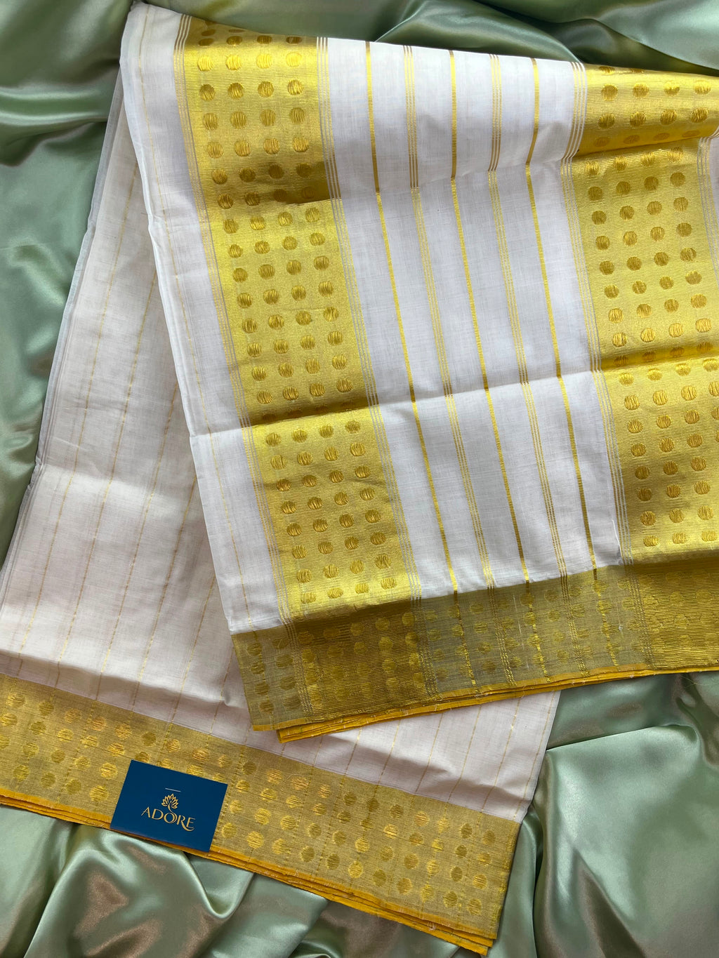Premium traditional handloom Kerala saree