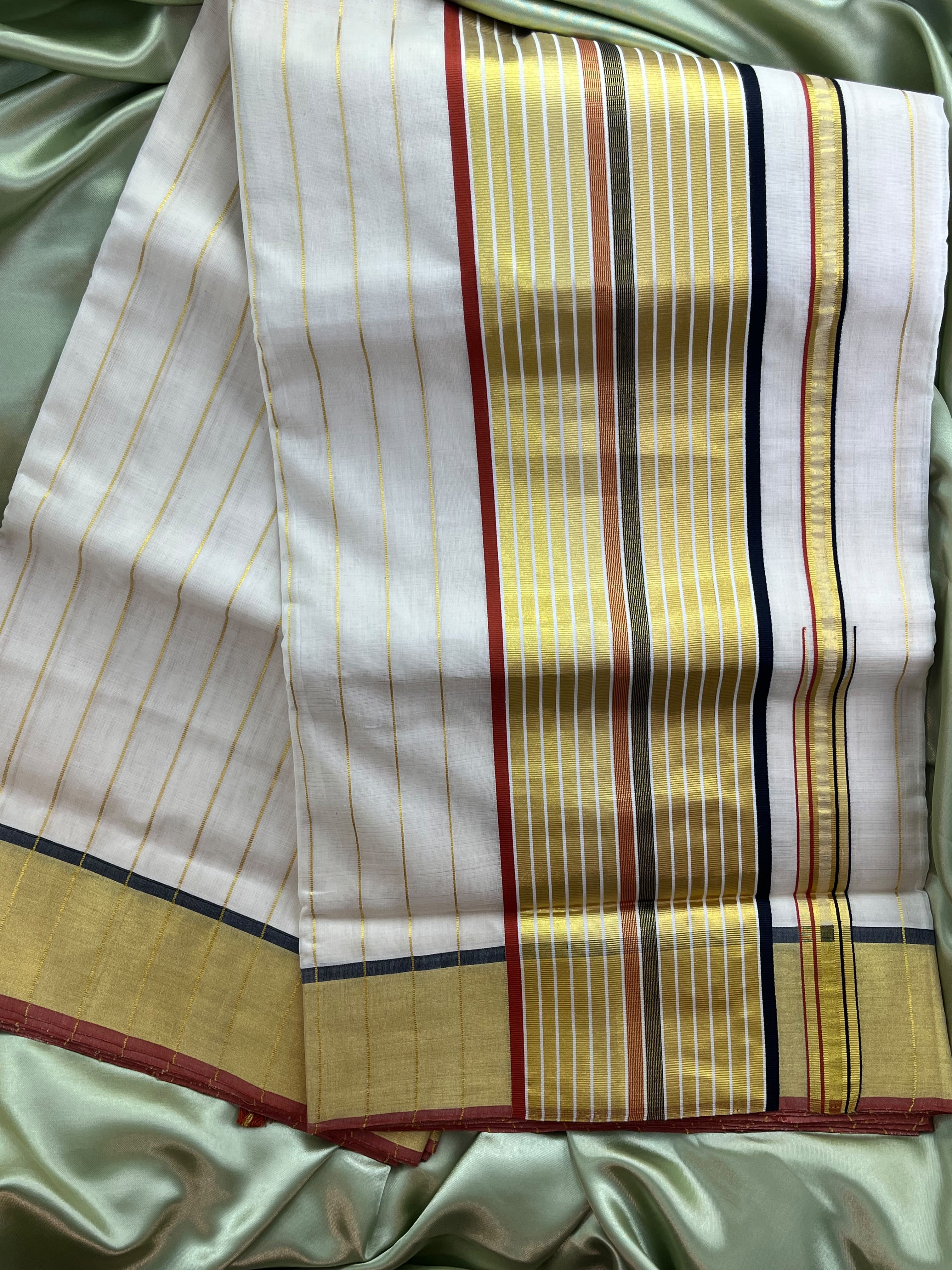 Premium handloom Kerala saree