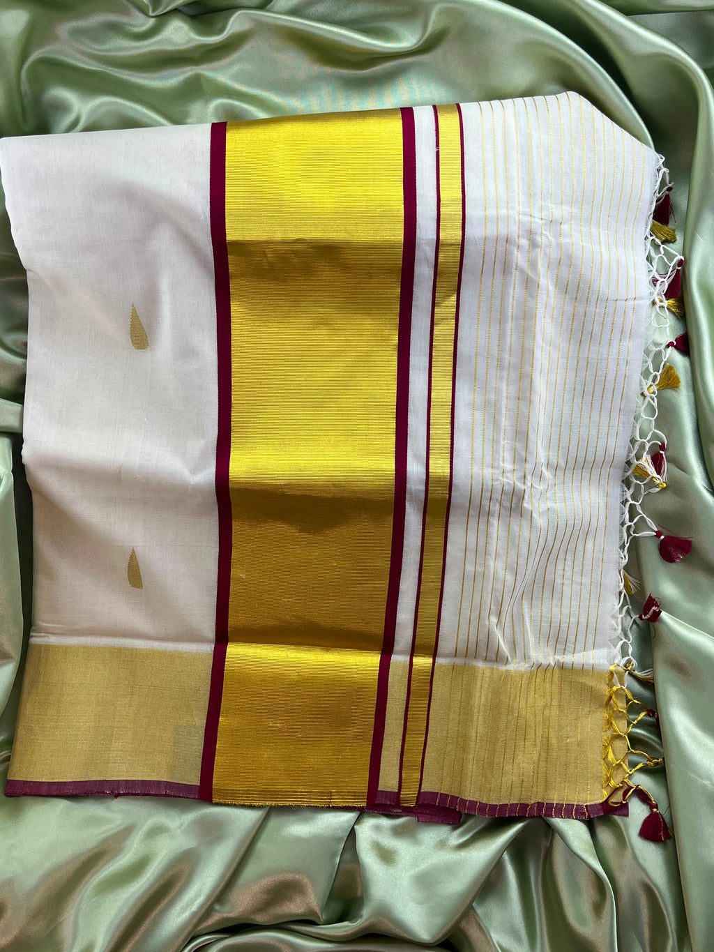 Premium handloom Kerala saree