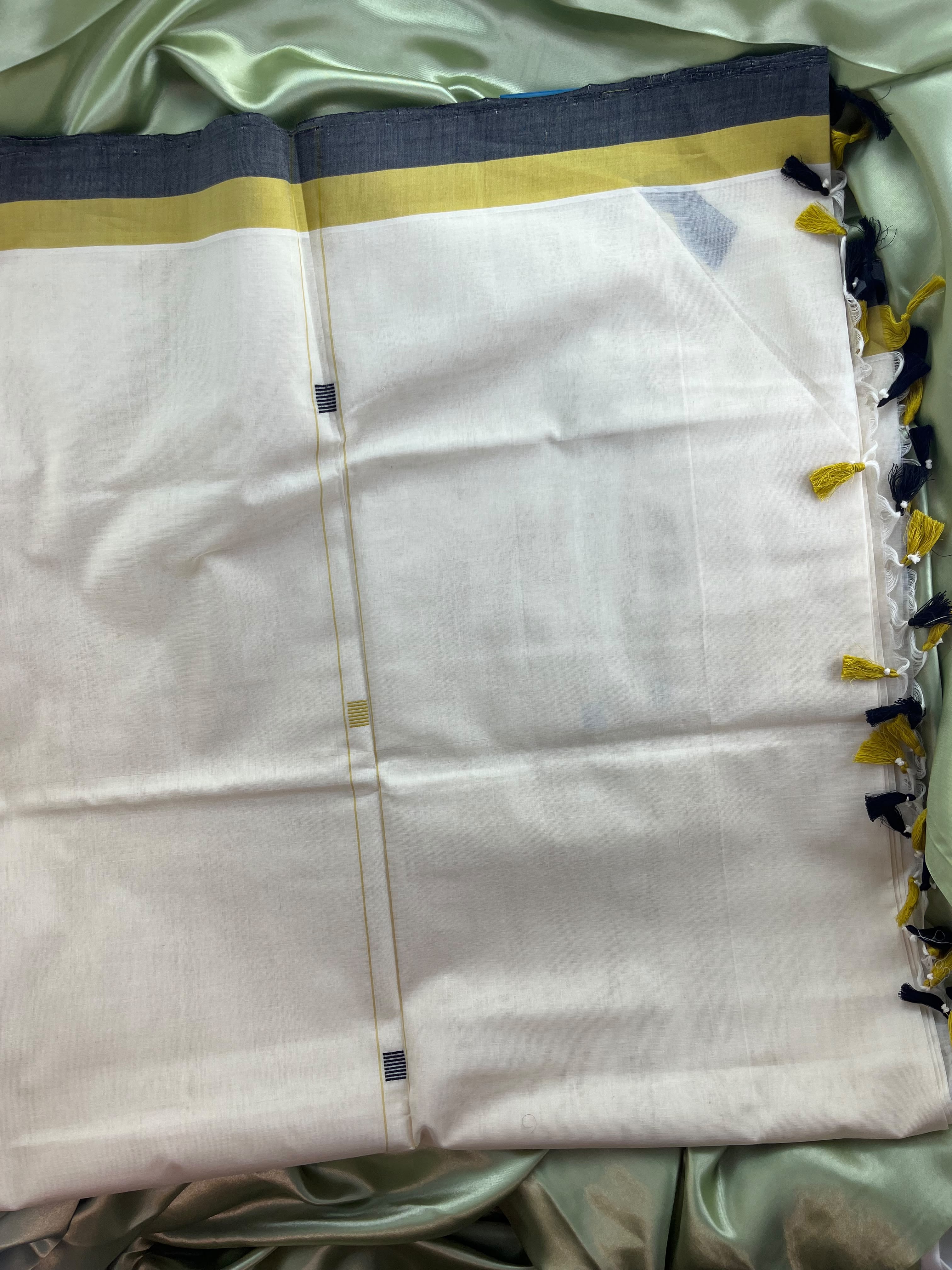 Premium Traditional handloom Kerala saree