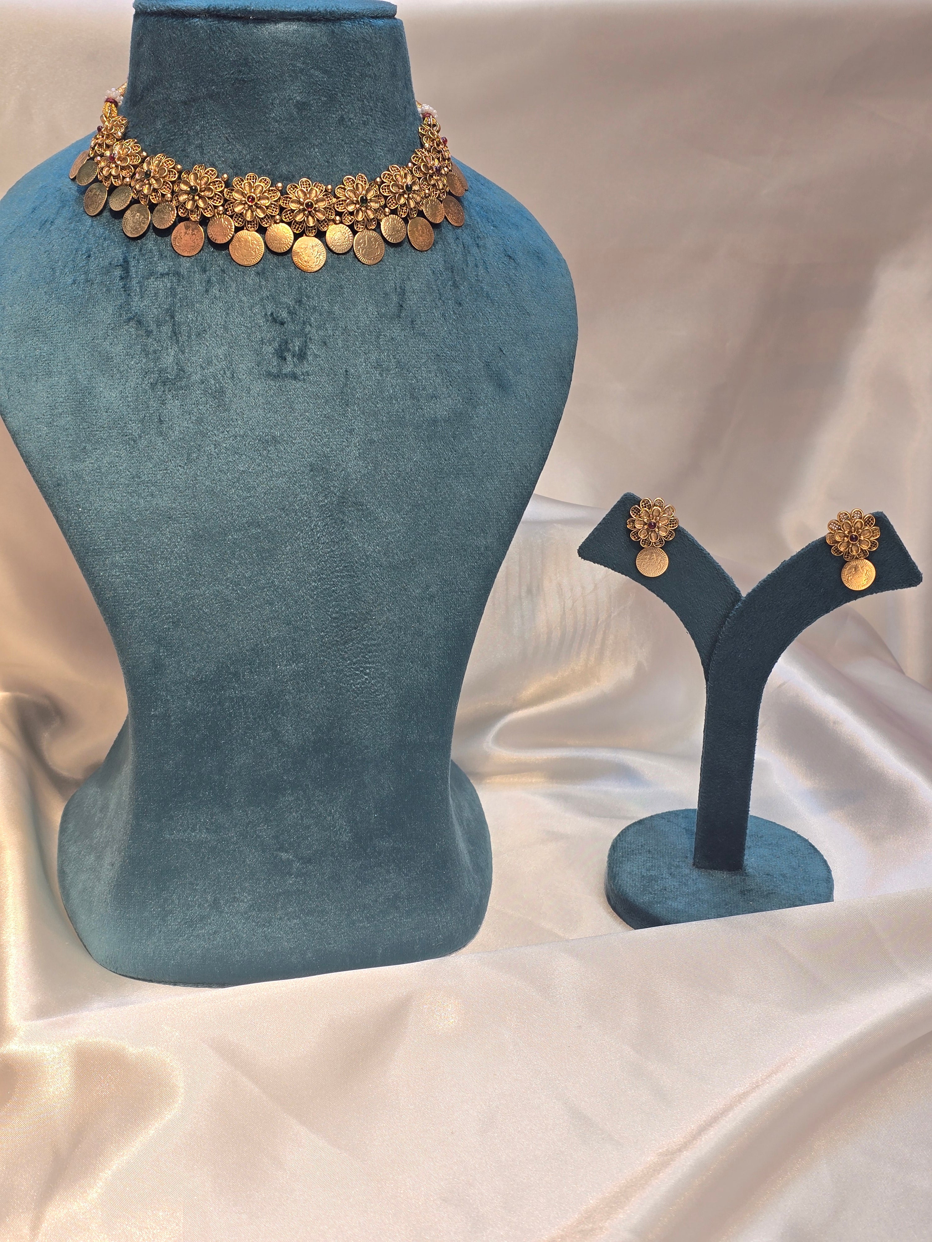 Coin necklace set