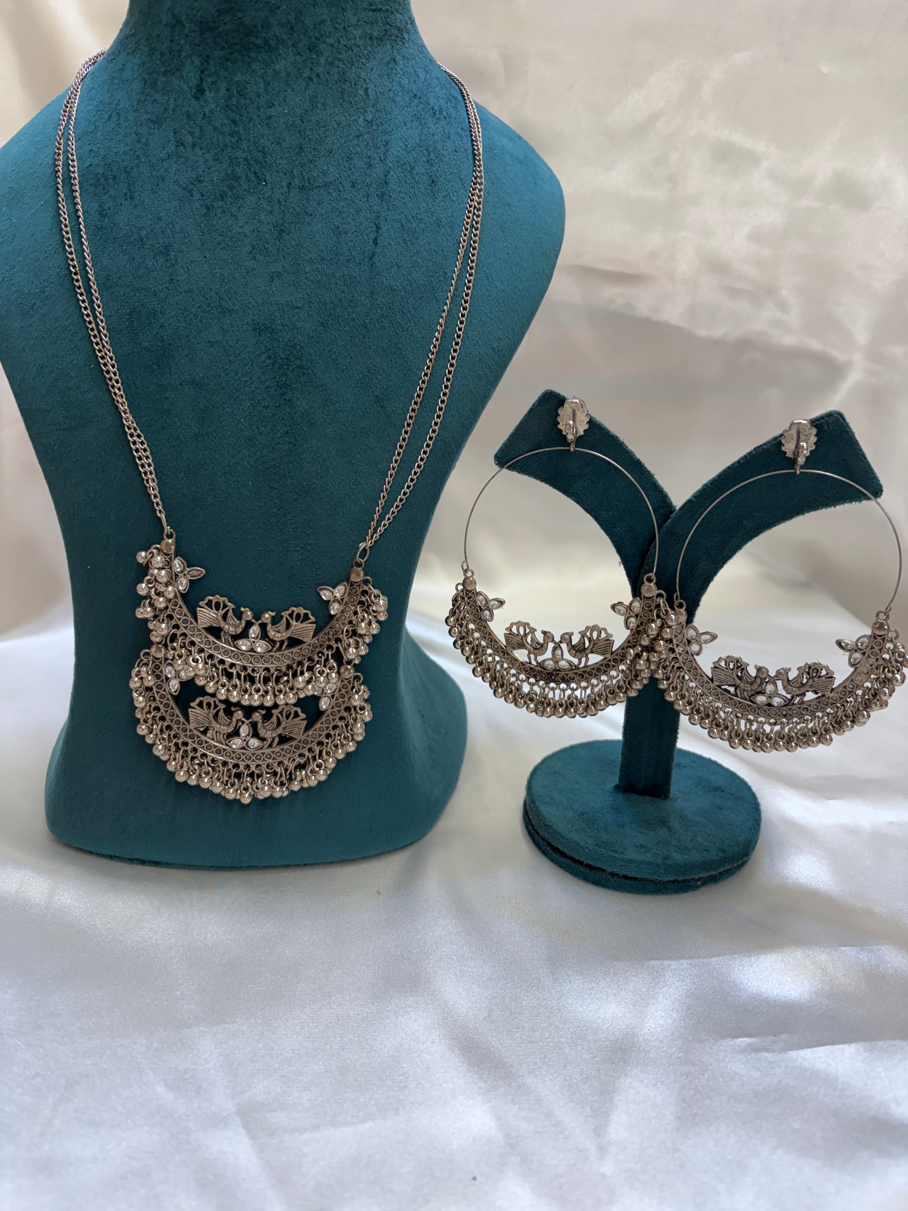 Oxidised necklace with earrings